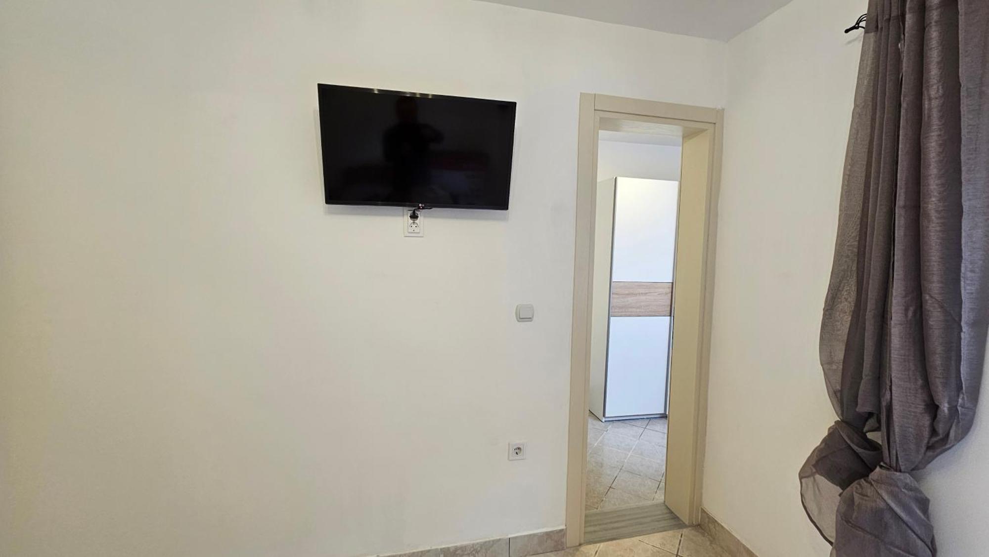 Apartmani Lime Petrovac na moru Exterior foto